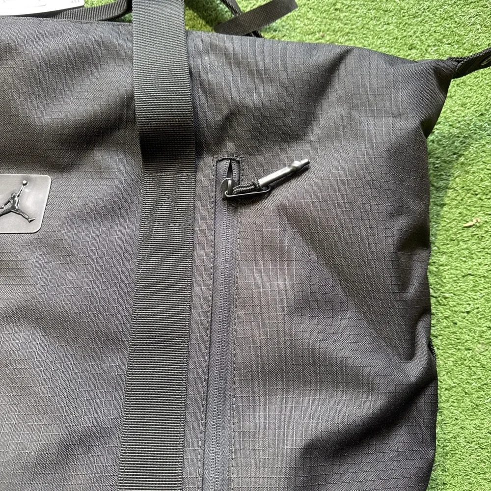 New NIKE JORDAN Cordura Franchise Logo Duffel Bag Dark Smoke Grey MA0900-G9Q NWT
